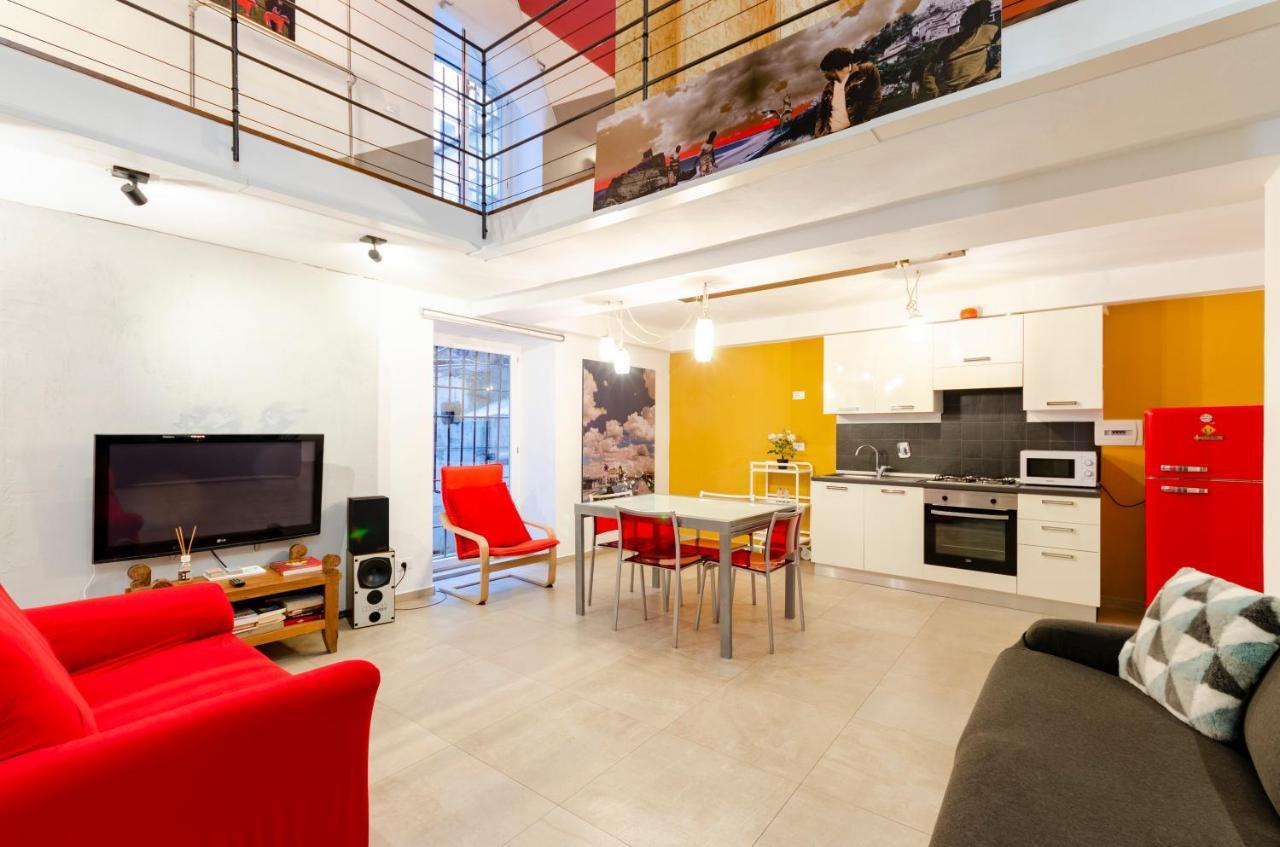Appartamento Joivy Vibrant Open-Plan Apt For 6 In Historic Centre Genova Esterno foto