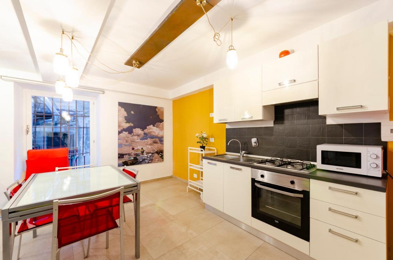 Appartamento Joivy Vibrant Open-Plan Apt For 6 In Historic Centre Genova Esterno foto