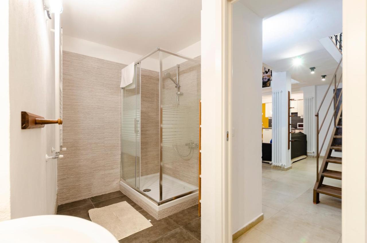 Appartamento Joivy Vibrant Open-Plan Apt For 6 In Historic Centre Genova Esterno foto