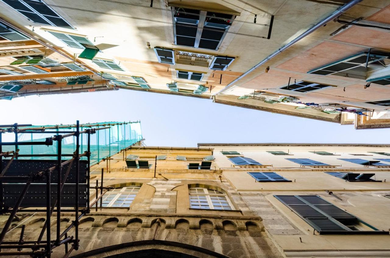 Appartamento Joivy Vibrant Open-Plan Apt For 6 In Historic Centre Genova Esterno foto