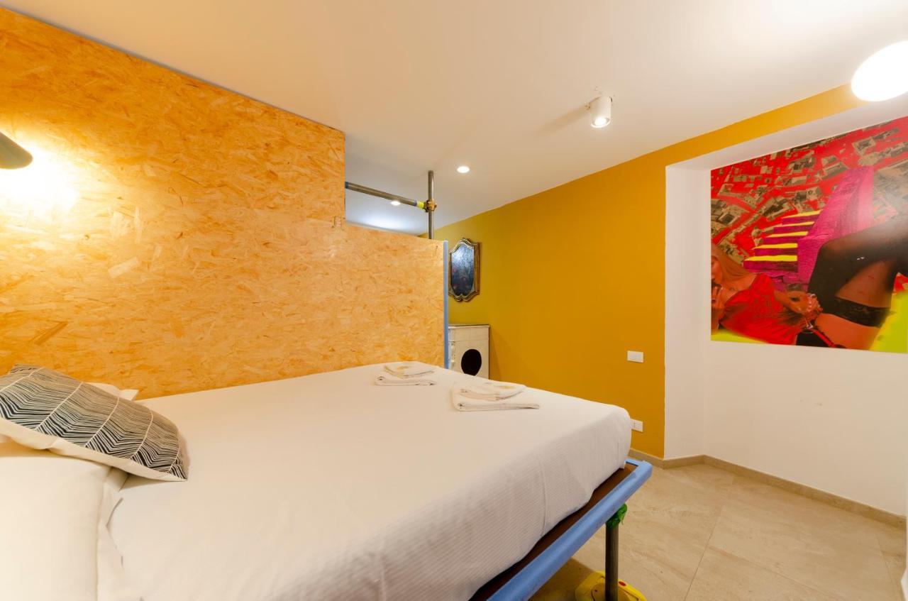 Appartamento Joivy Vibrant Open-Plan Apt For 6 In Historic Centre Genova Esterno foto