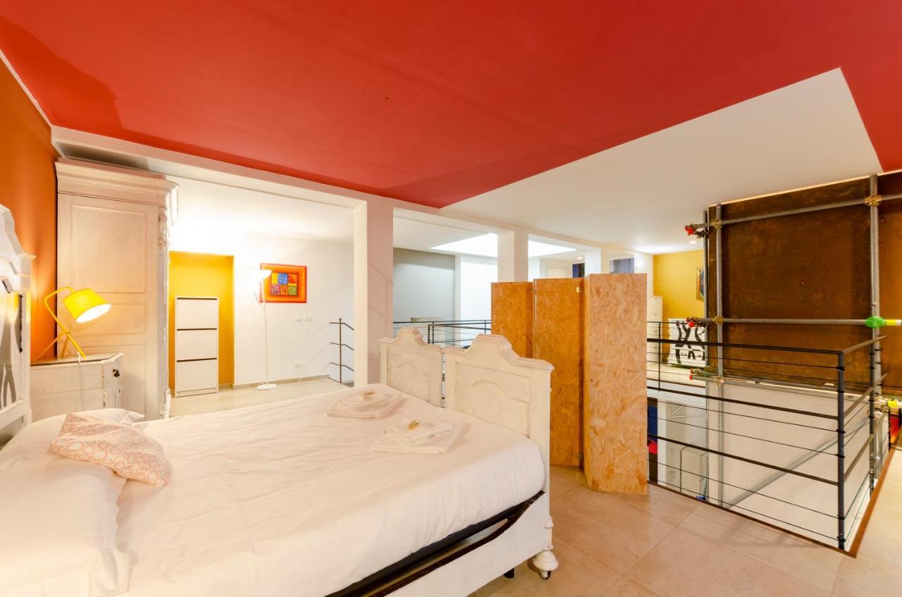 Appartamento Joivy Vibrant Open-Plan Apt For 6 In Historic Centre Genova Esterno foto
