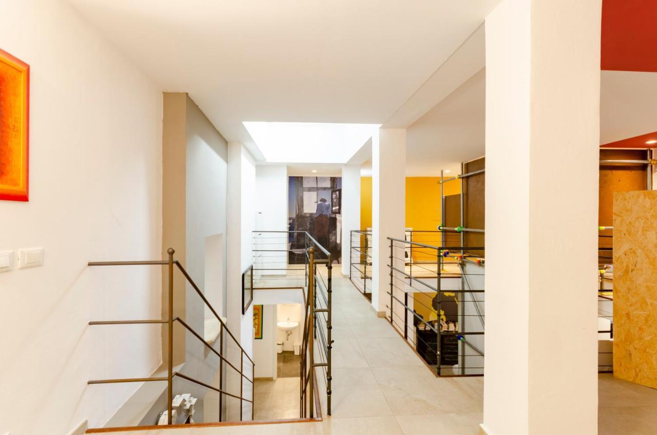 Appartamento Joivy Vibrant Open-Plan Apt For 6 In Historic Centre Genova Esterno foto