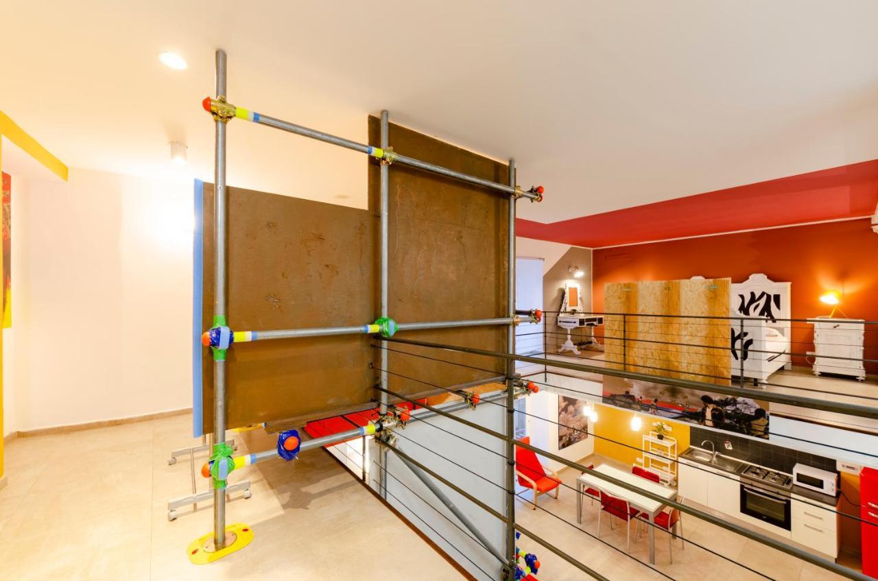Appartamento Joivy Vibrant Open-Plan Apt For 6 In Historic Centre Genova Esterno foto